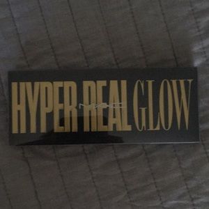 MAC Hyper Real Glow Palette/Get It Glowin’